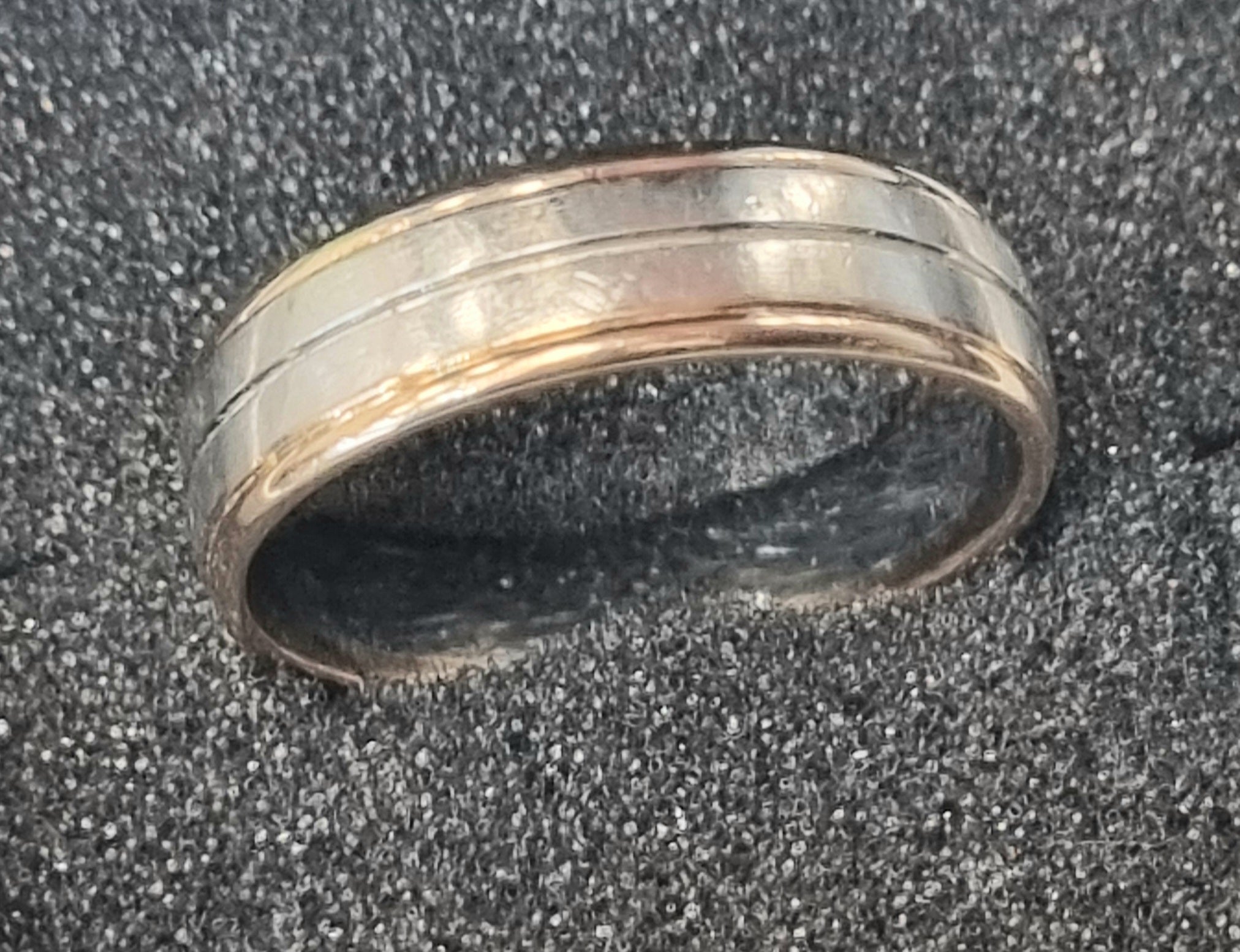 9ct Gold + Platinum Ring