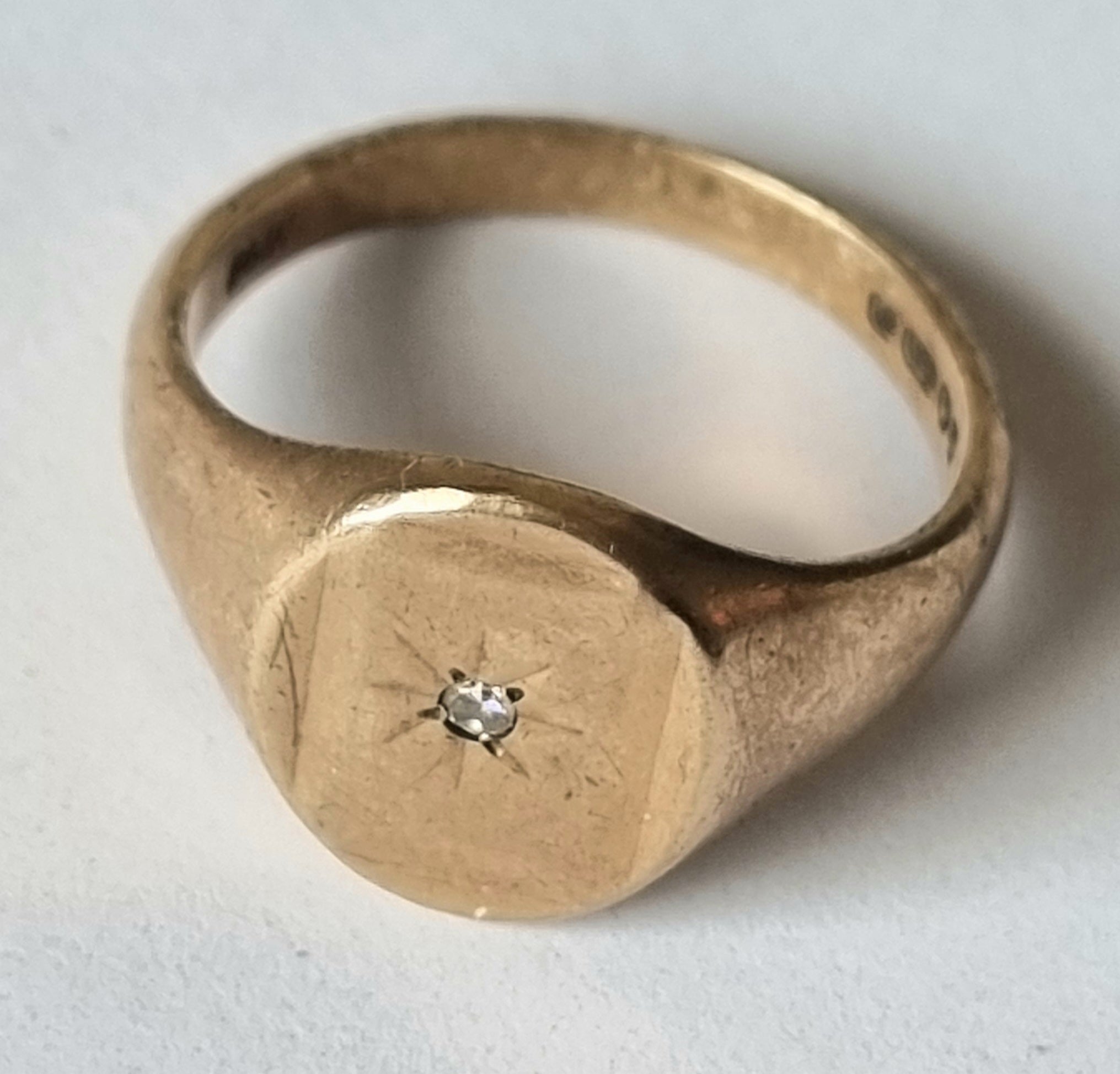 9ct Gold Signet ring with Diamond