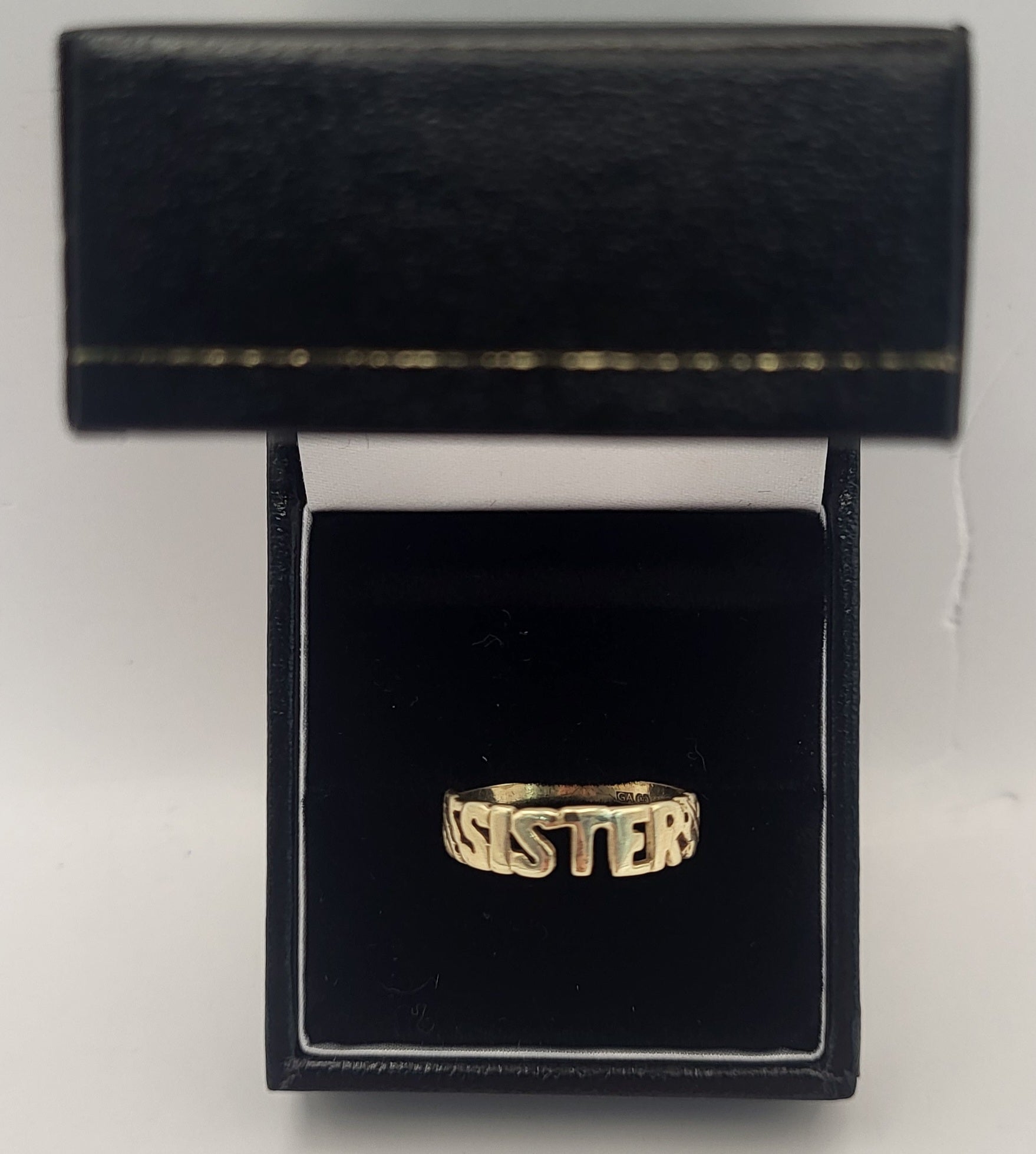 9CT - Yellow Gold "Sister" Ring - 1.51g - Size N