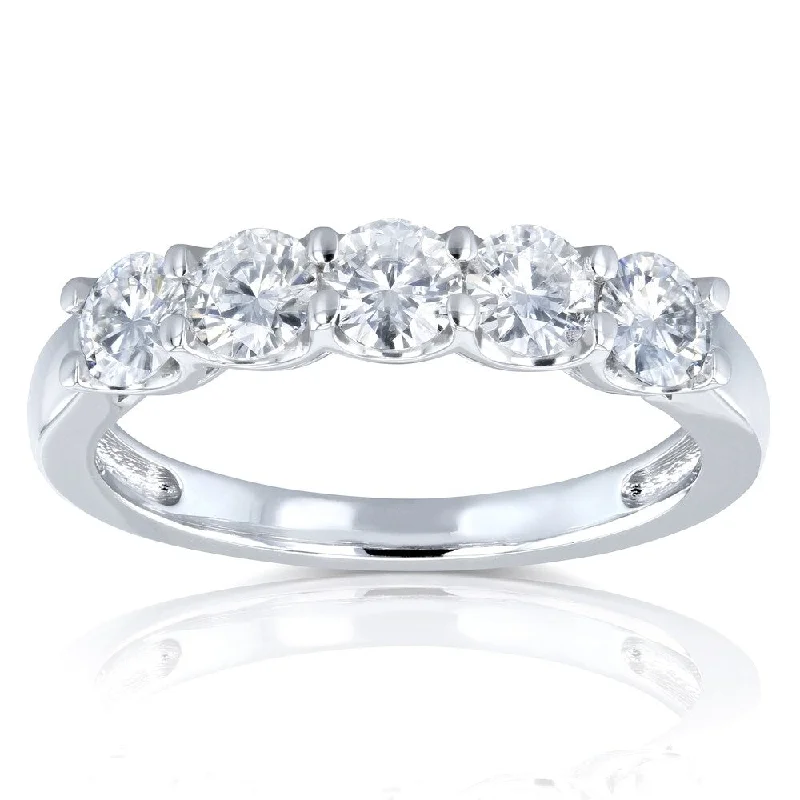 Annello by Kobelli 14k White Gold 4/5ct TGW Round Near Colorless Moissanite Wedding Band