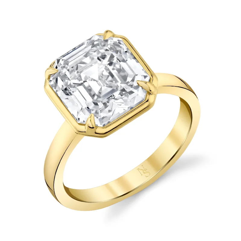 Asscher Cut Diamond Ring